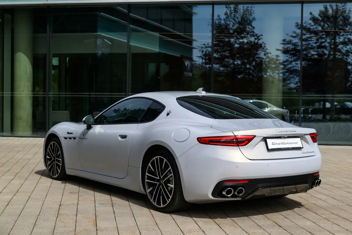 MASERATI GRANTURISMO