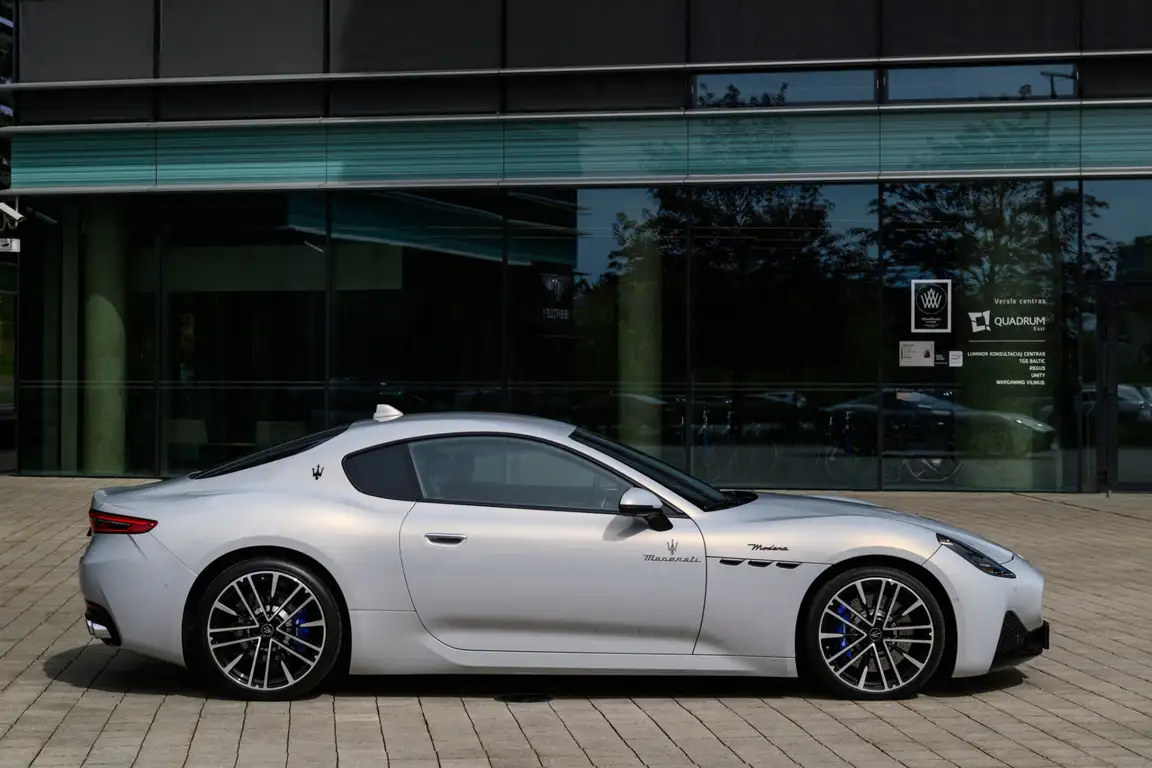 MASERATI GRANTURISMO
