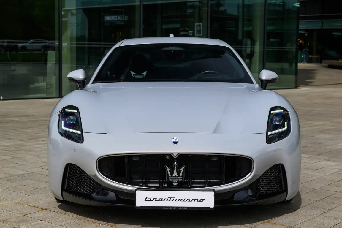 MASERATI GRANTURISMO