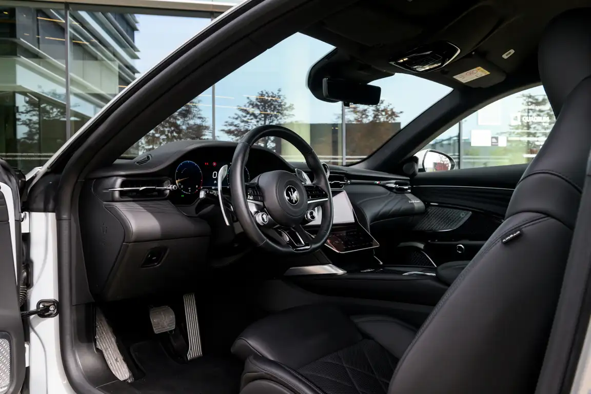 MASERATI GRANTURISMO