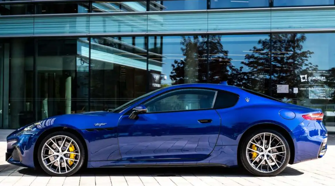 MASERATI GRANTURISMO