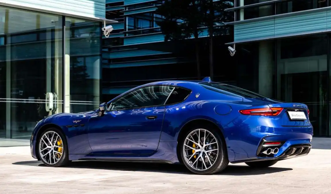 MASERATI GRANTURISMO
