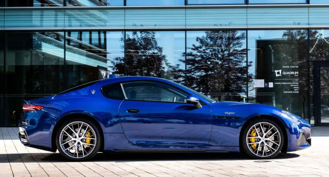 MASERATI GRANTURISMO