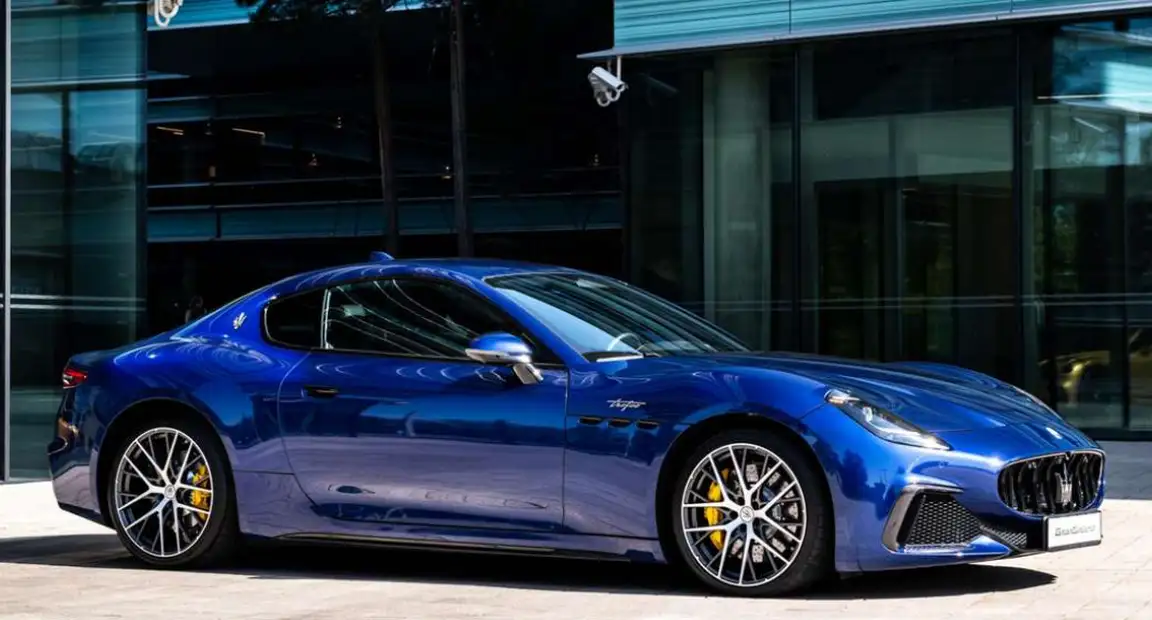MASERATI GRANTURISMO