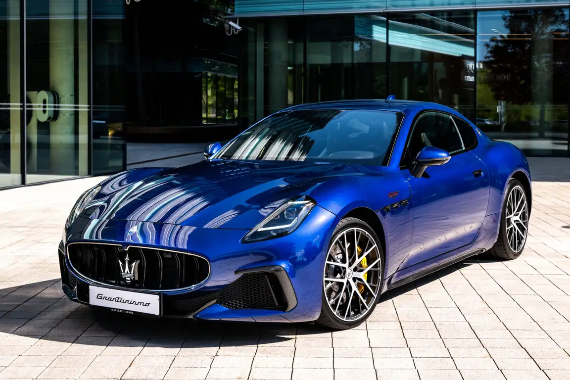 MASERATI GRANTURISMO