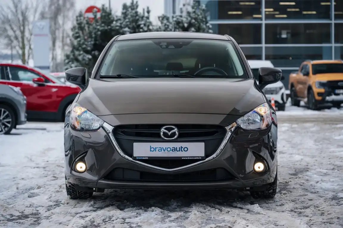 MAZDA 2