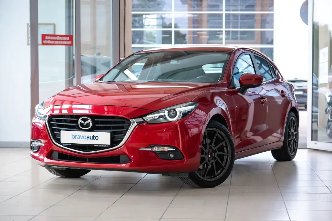 MAZDA 3