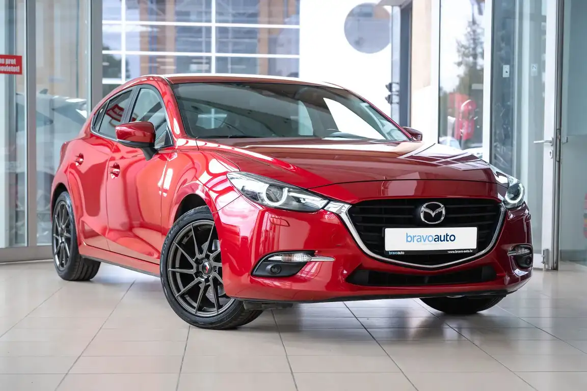 MAZDA 3