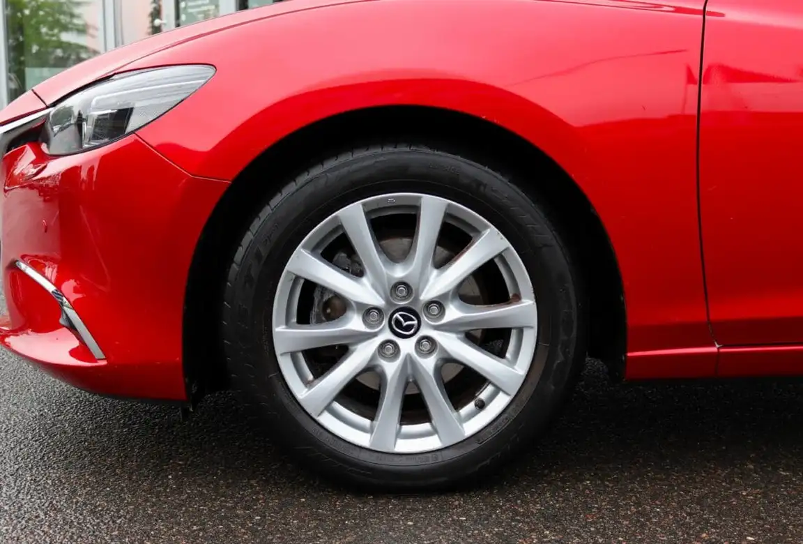 MAZDA 6