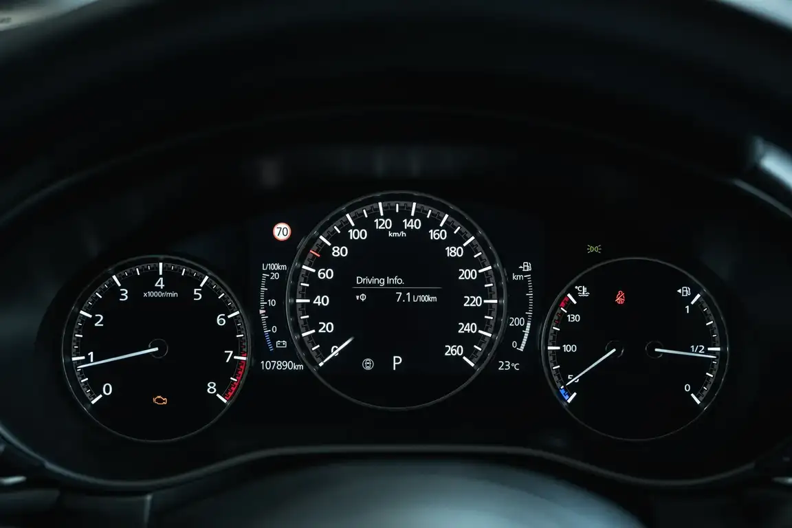 MAZDA CX-30