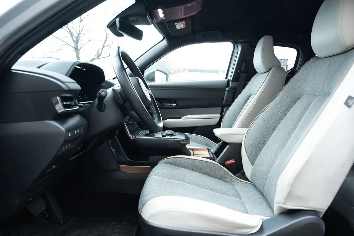 MAZDA MX-30