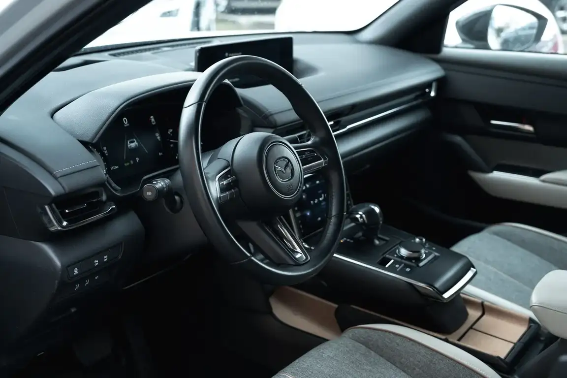 MAZDA MX-30