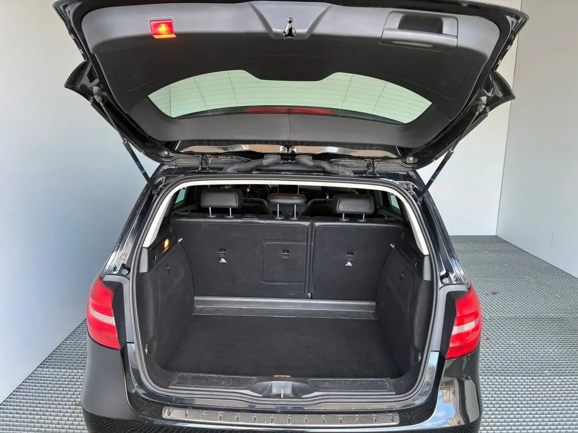 MERCEDES-BENZ B-CLASS