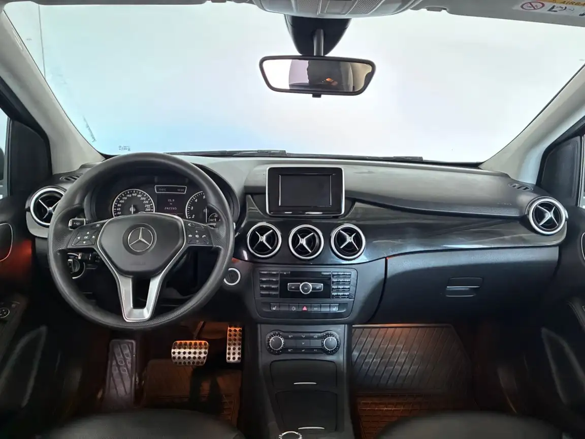 MERCEDES-BENZ B-CLASS