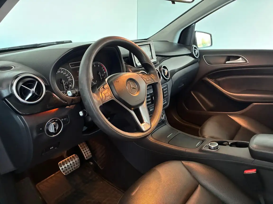 MERCEDES-BENZ B-CLASS