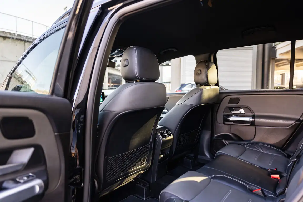 MERCEDES-BENZ GLB