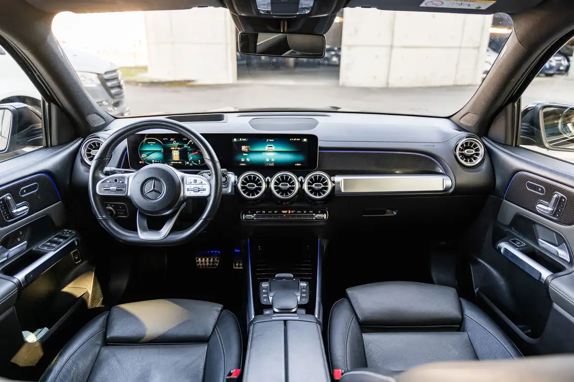 MERCEDES-BENZ GLB