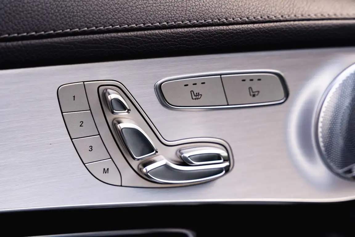 MERCEDES-BENZ GLC