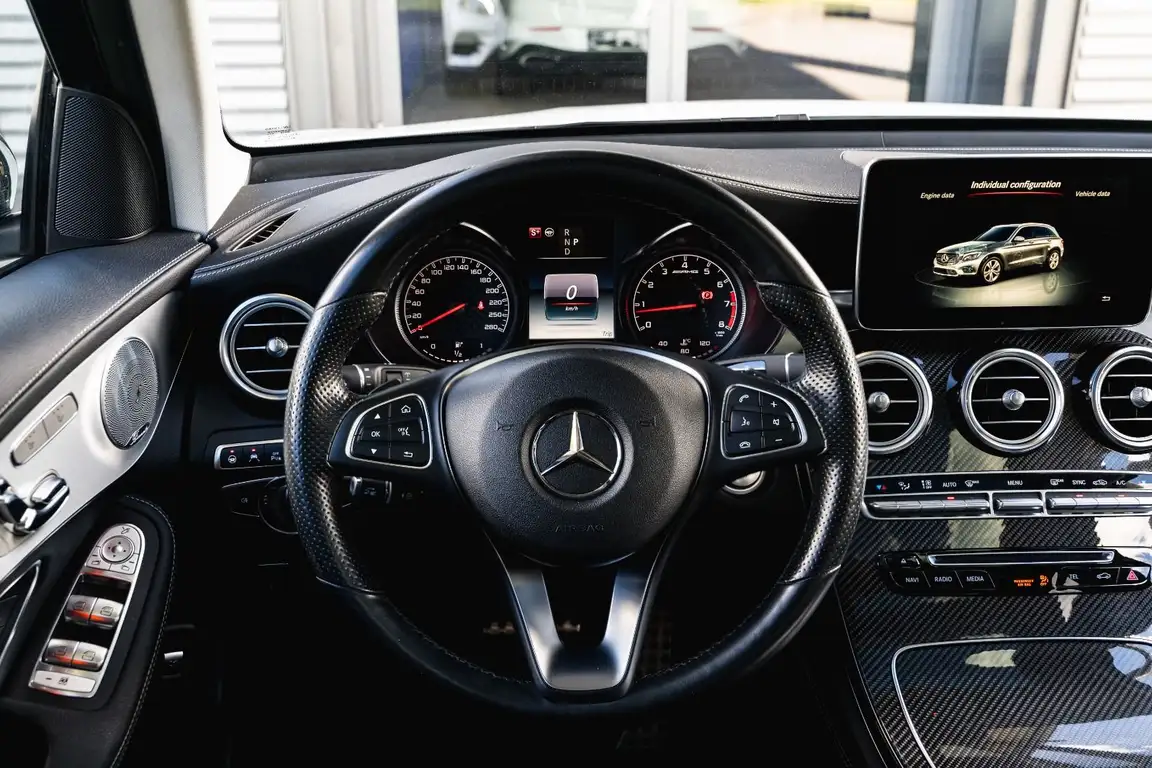 MERCEDES-BENZ GLC