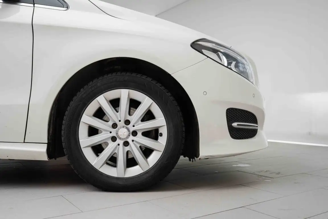 MERCEDES-BENZ B-CLASS