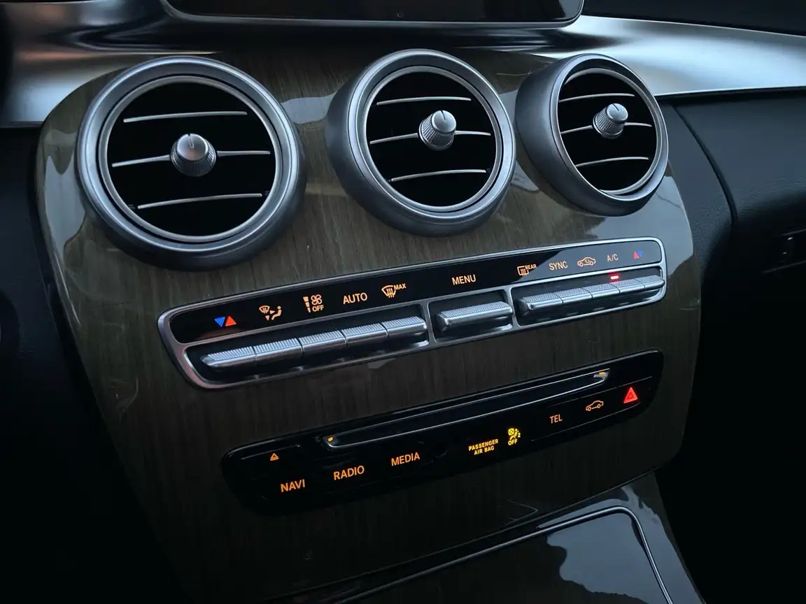 MERCEDES-BENZ C-CLASS