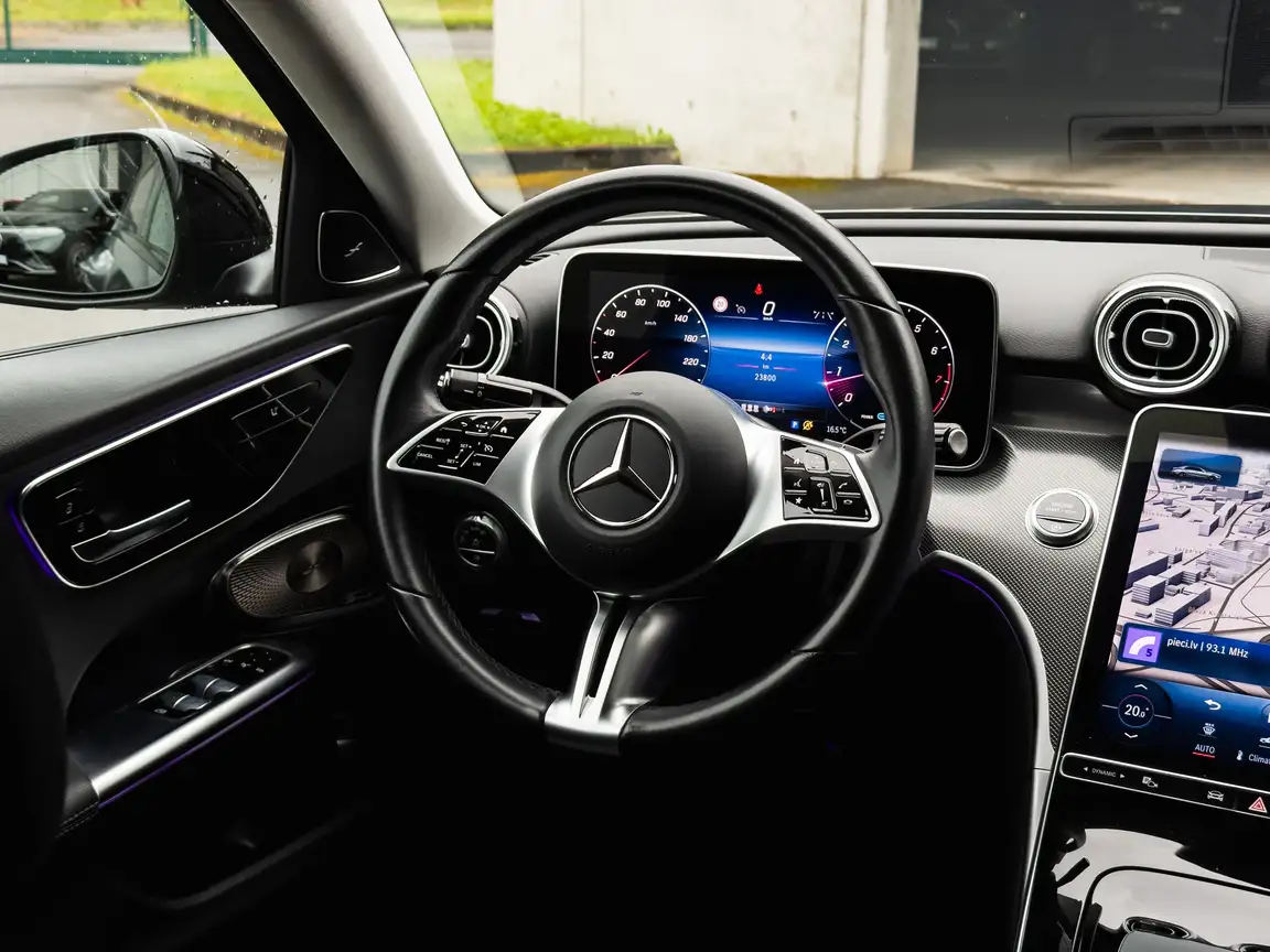 MERCEDES-BENZ C-CLASS