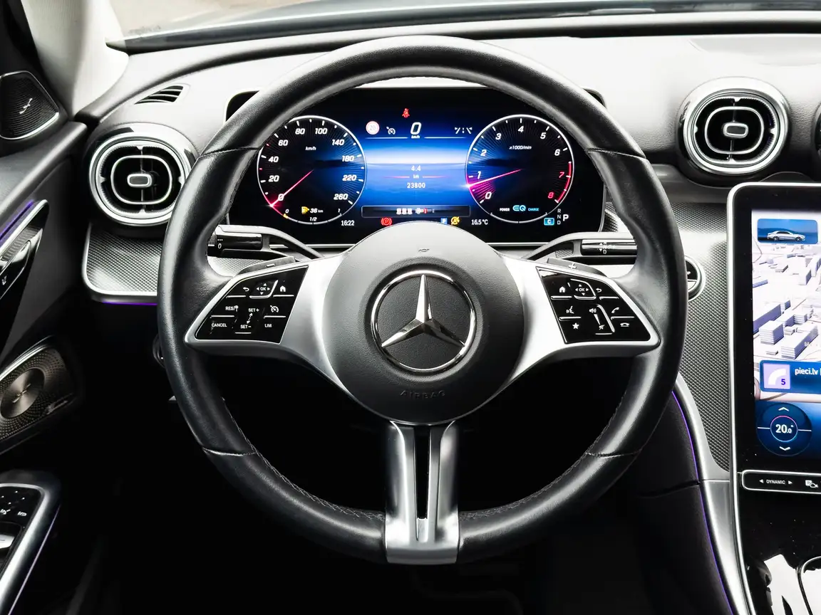 MERCEDES-BENZ C-CLASS