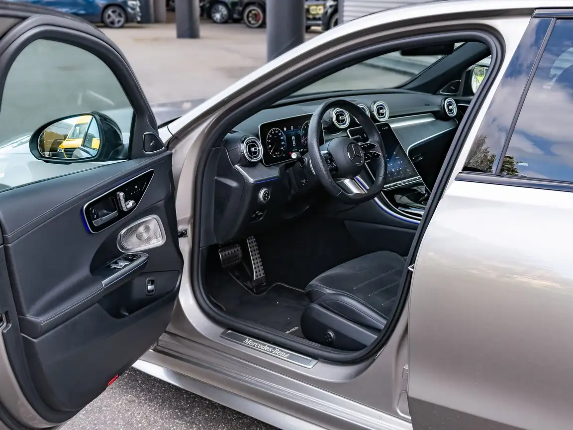 MERCEDES-BENZ C-CLASS
