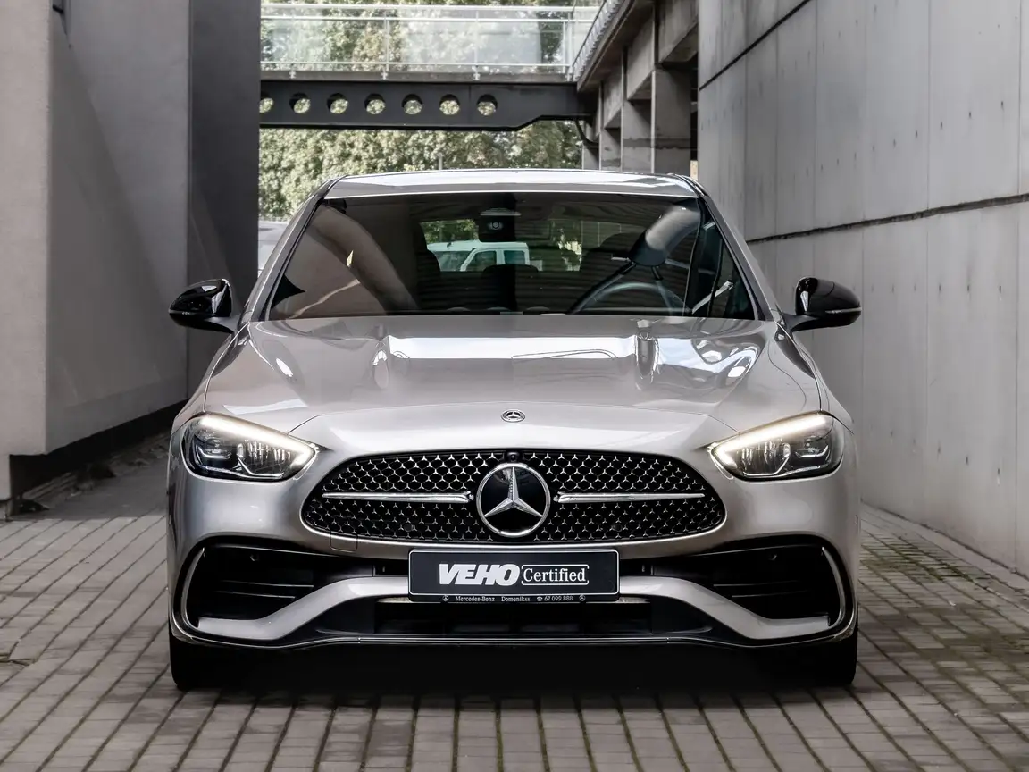 MERCEDES-BENZ C-CLASS