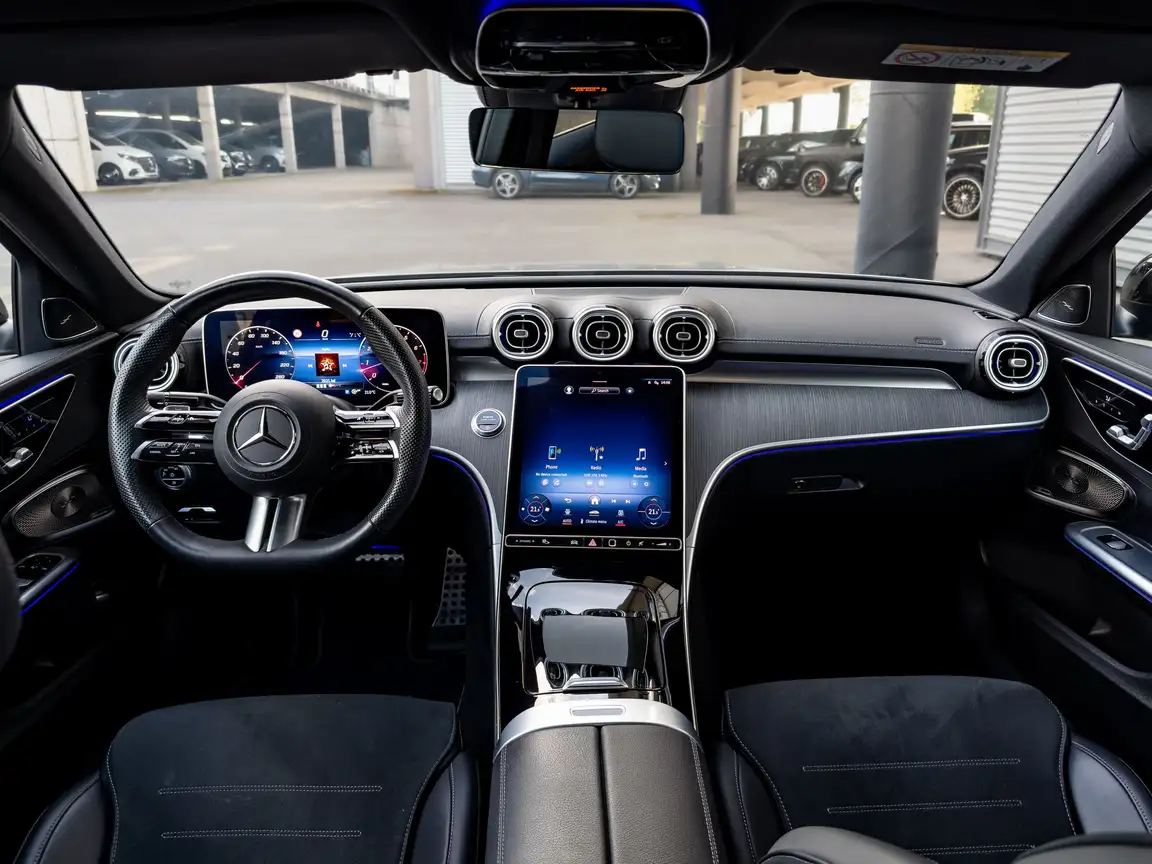 MERCEDES-BENZ C-CLASS