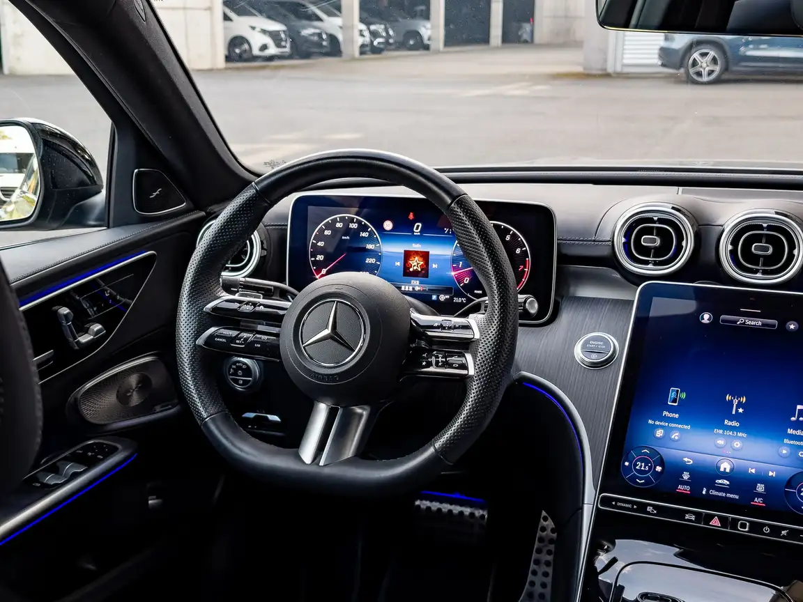 MERCEDES-BENZ C-CLASS