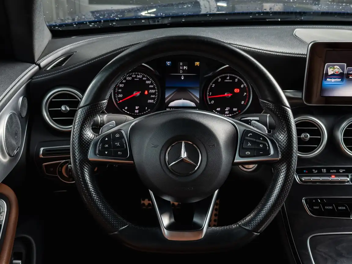 MERCEDES-BENZ C-CLASS