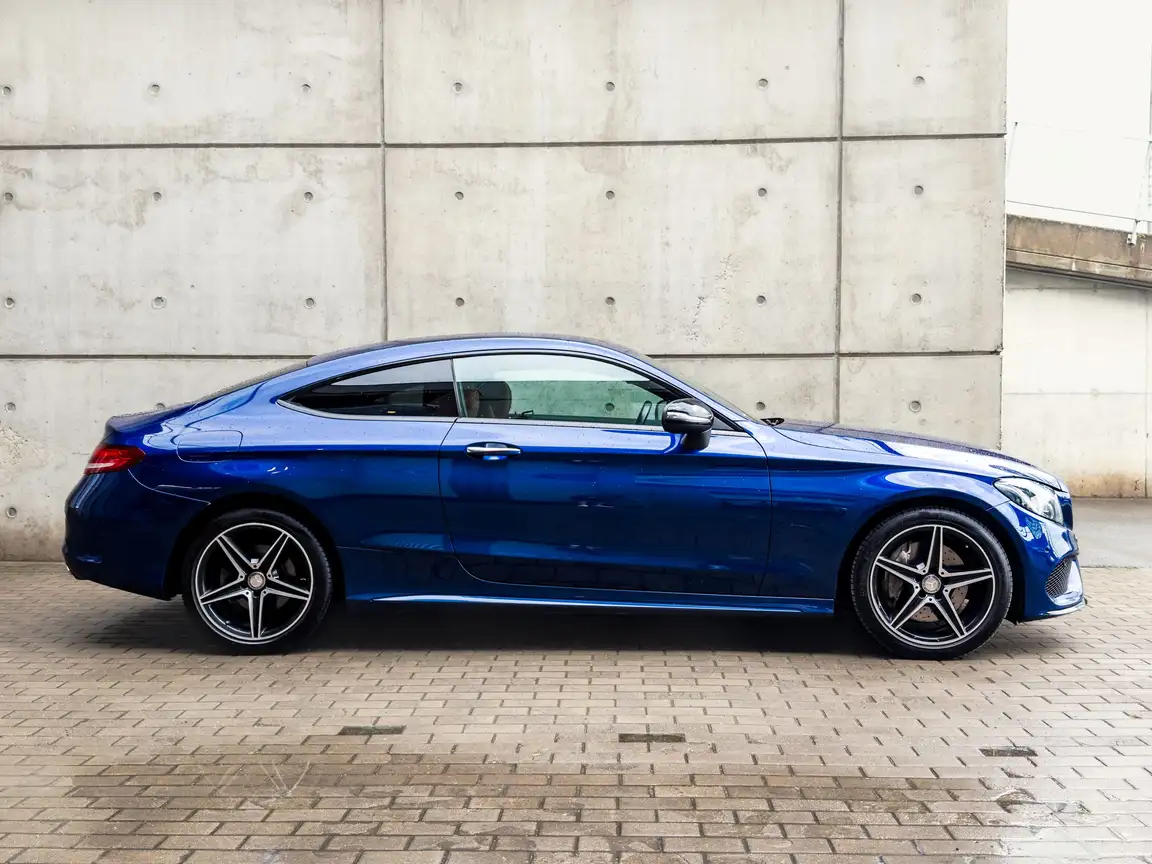 MERCEDES-BENZ C-CLASS