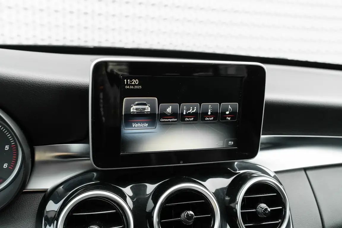 MERCEDES-BENZ C-CLASS