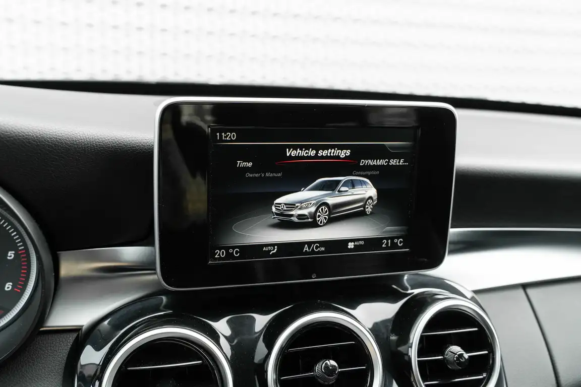 MERCEDES-BENZ C-CLASS