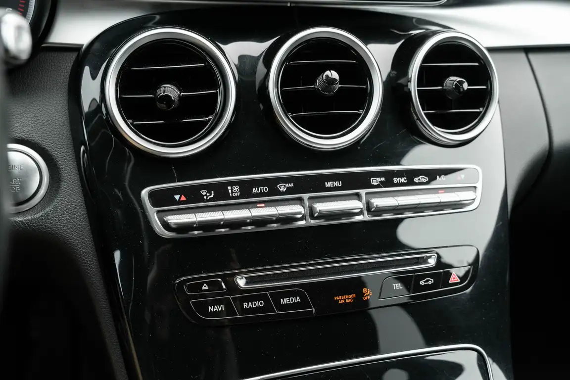 MERCEDES-BENZ C-CLASS