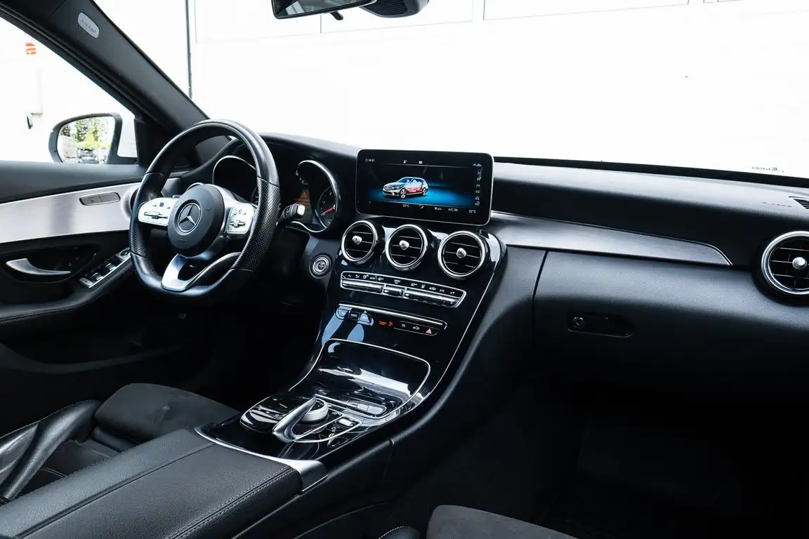 MERCEDES-BENZ C-CLASS