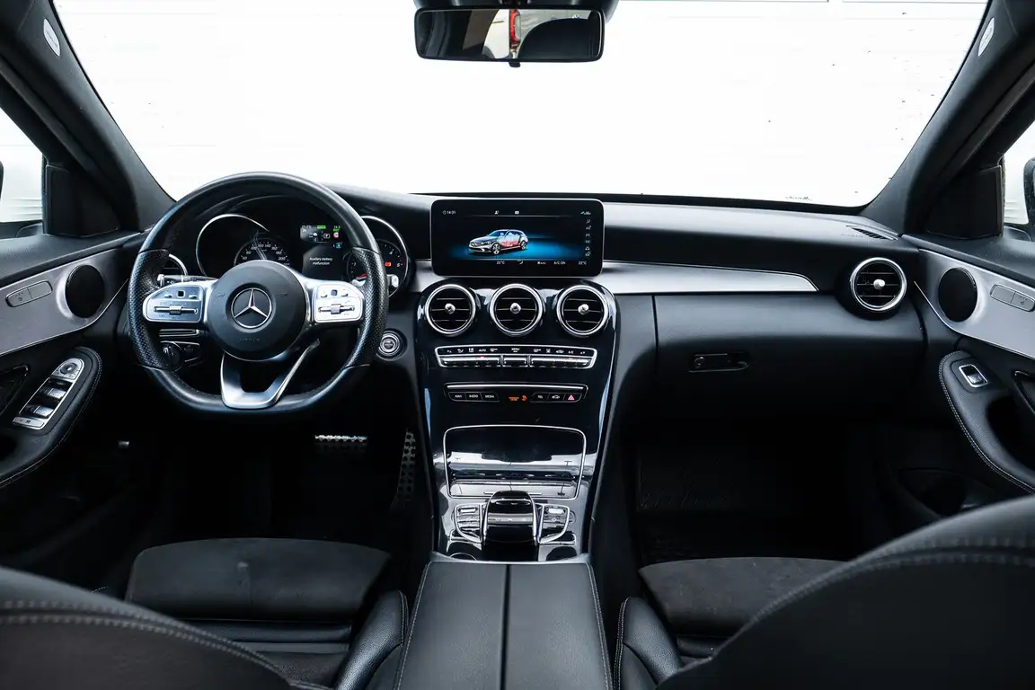 MERCEDES-BENZ C-CLASS
