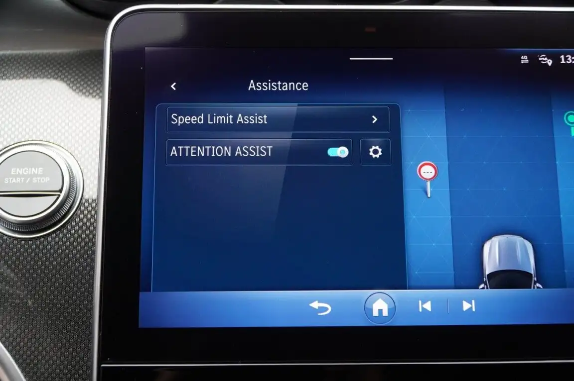 MERCEDES-BENZ C-CLASS