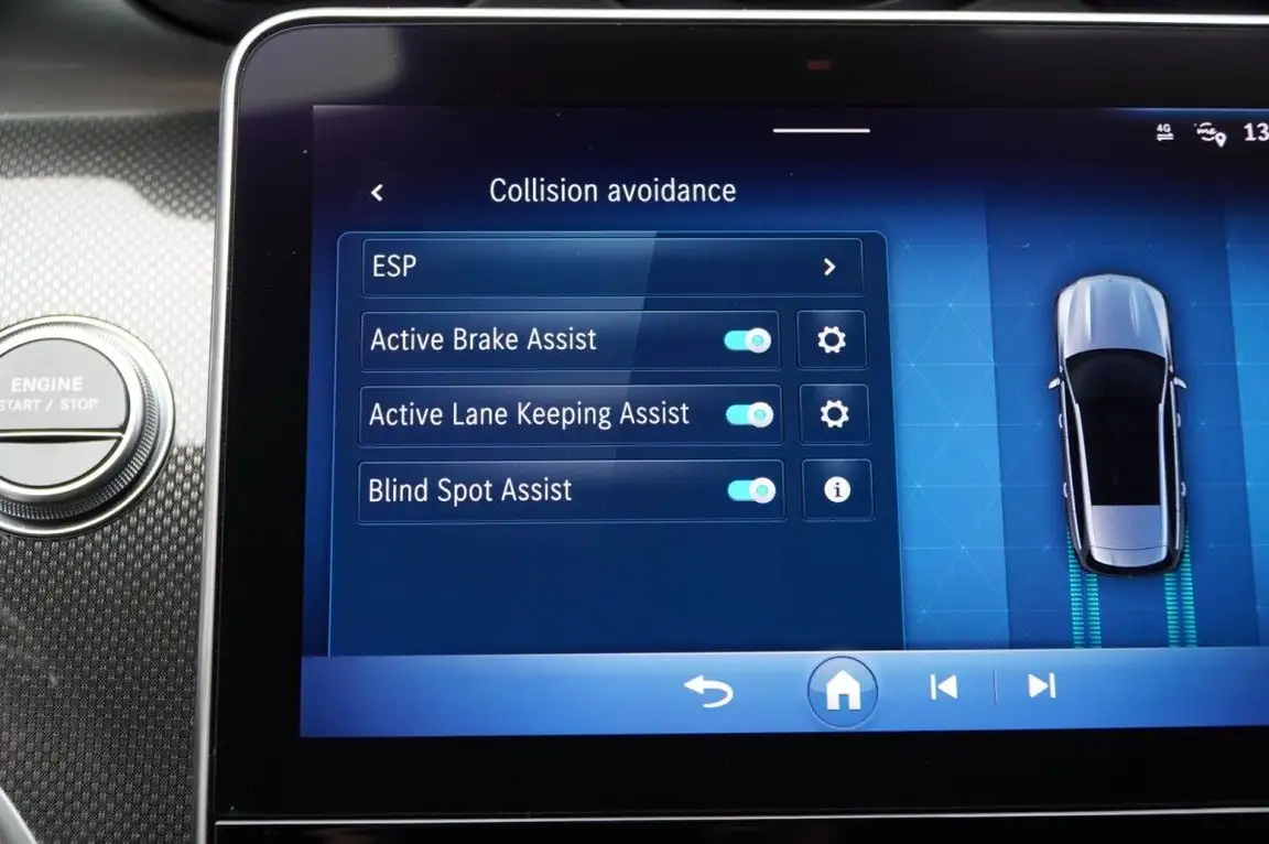 MERCEDES-BENZ C-CLASS