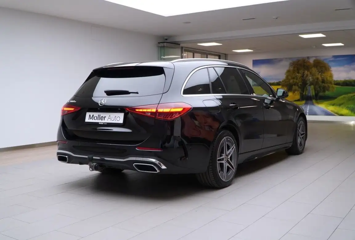 MERCEDES-BENZ C-CLASS