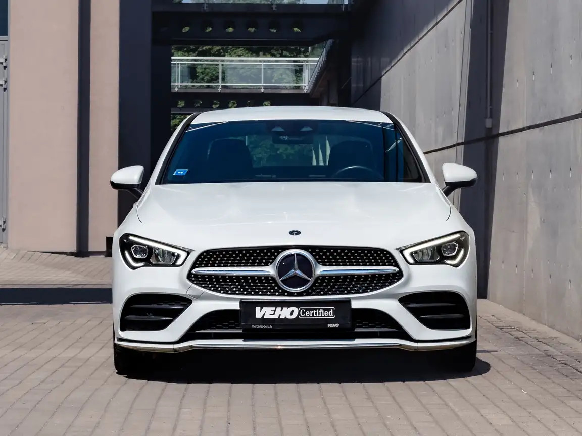 MERCEDES-BENZ CLA