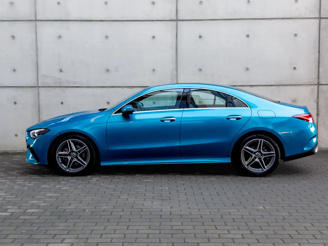 MERCEDES-BENZ CLA