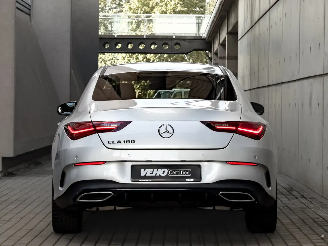 MERCEDES-BENZ CLA
