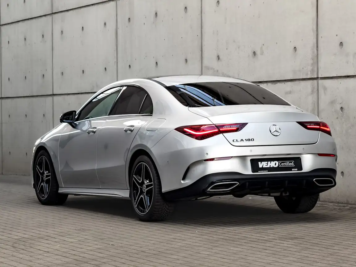 MERCEDES-BENZ CLA