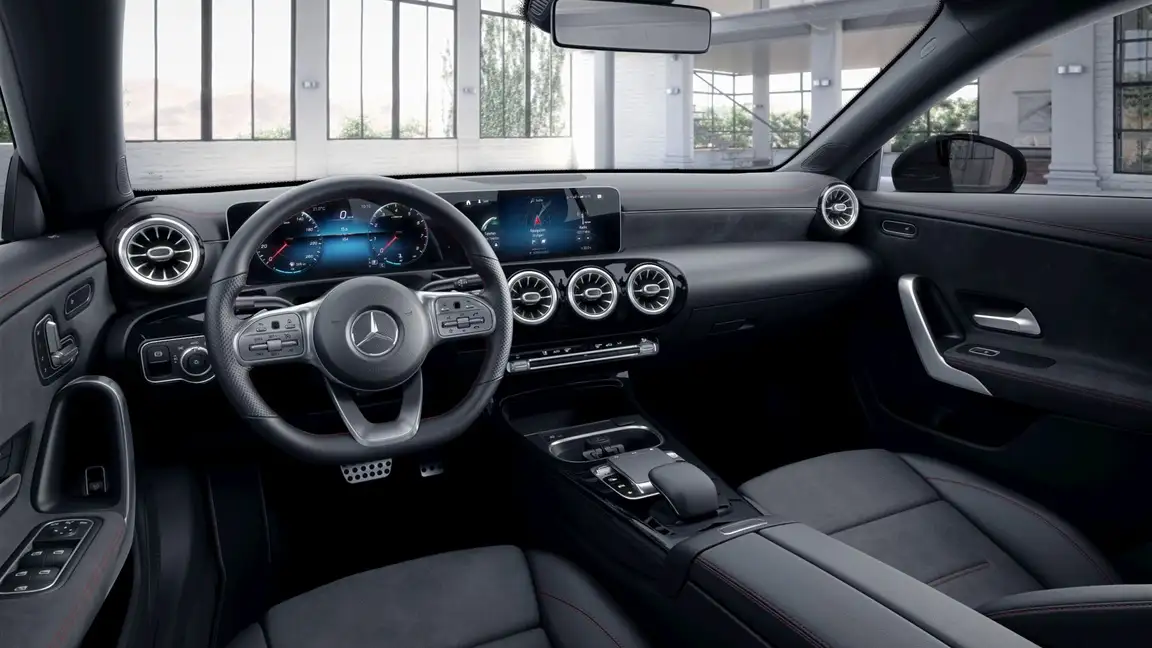 MERCEDES-BENZ CLA