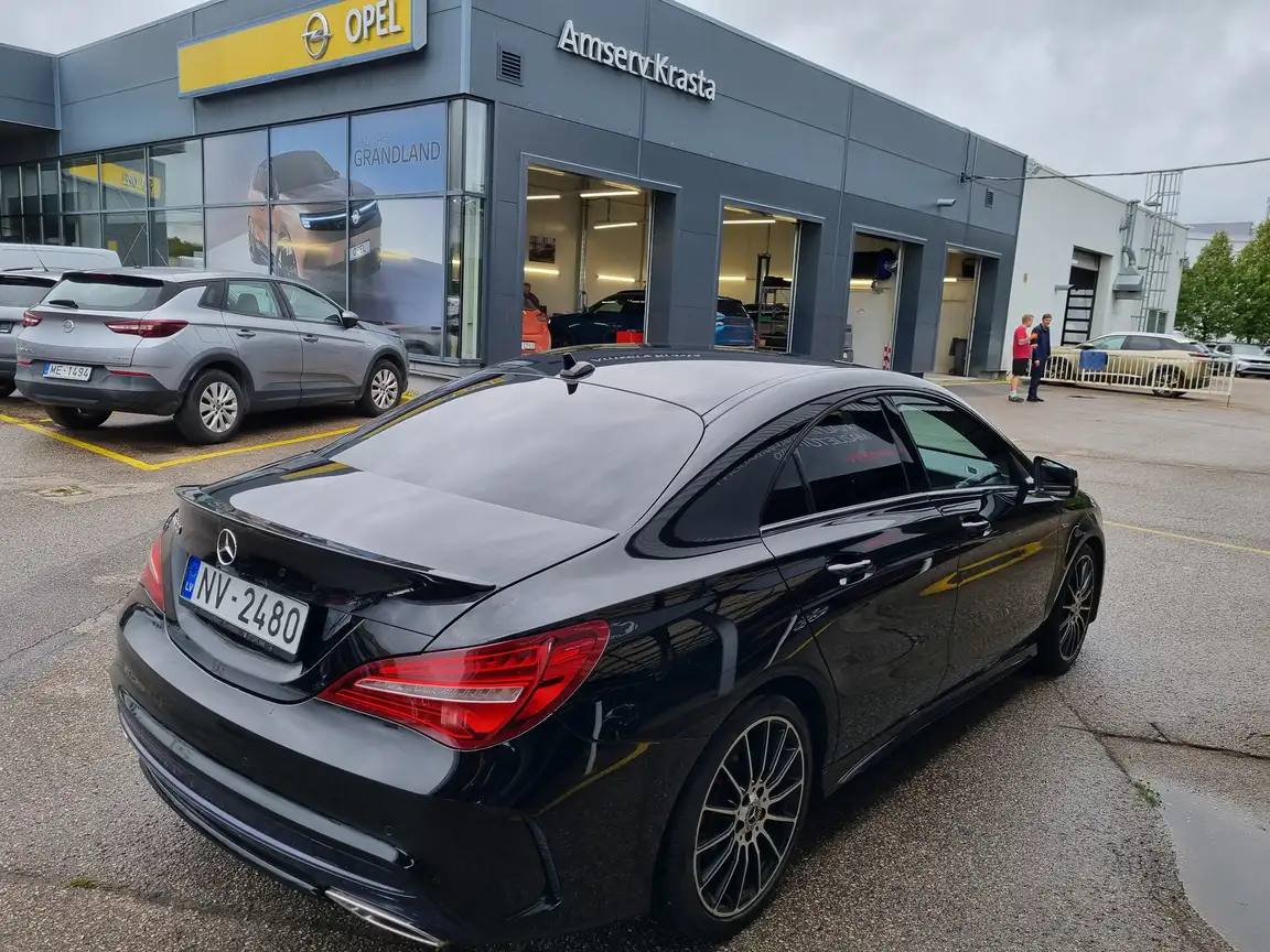 MERCEDES-BENZ CLA