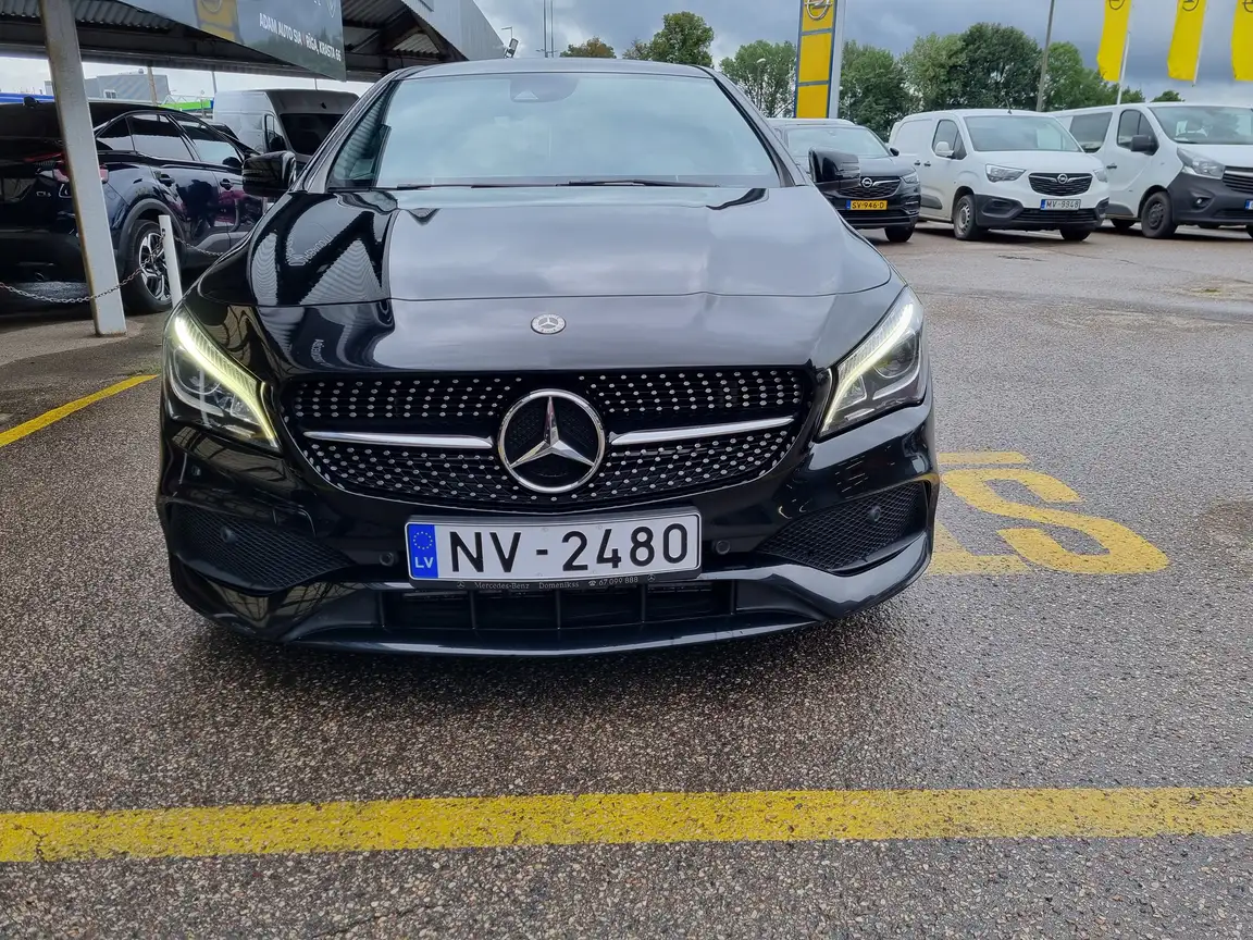 MERCEDES-BENZ CLA