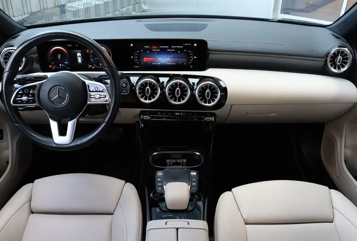 MERCEDES-BENZ CLA KLASS