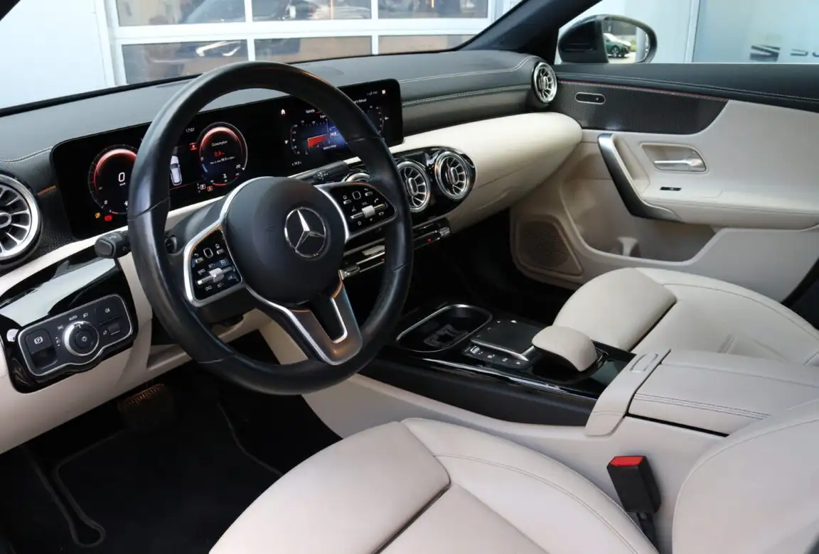 MERCEDES-BENZ CLA KLASS